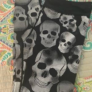 Constantly Varied skull workout tights, size xxl